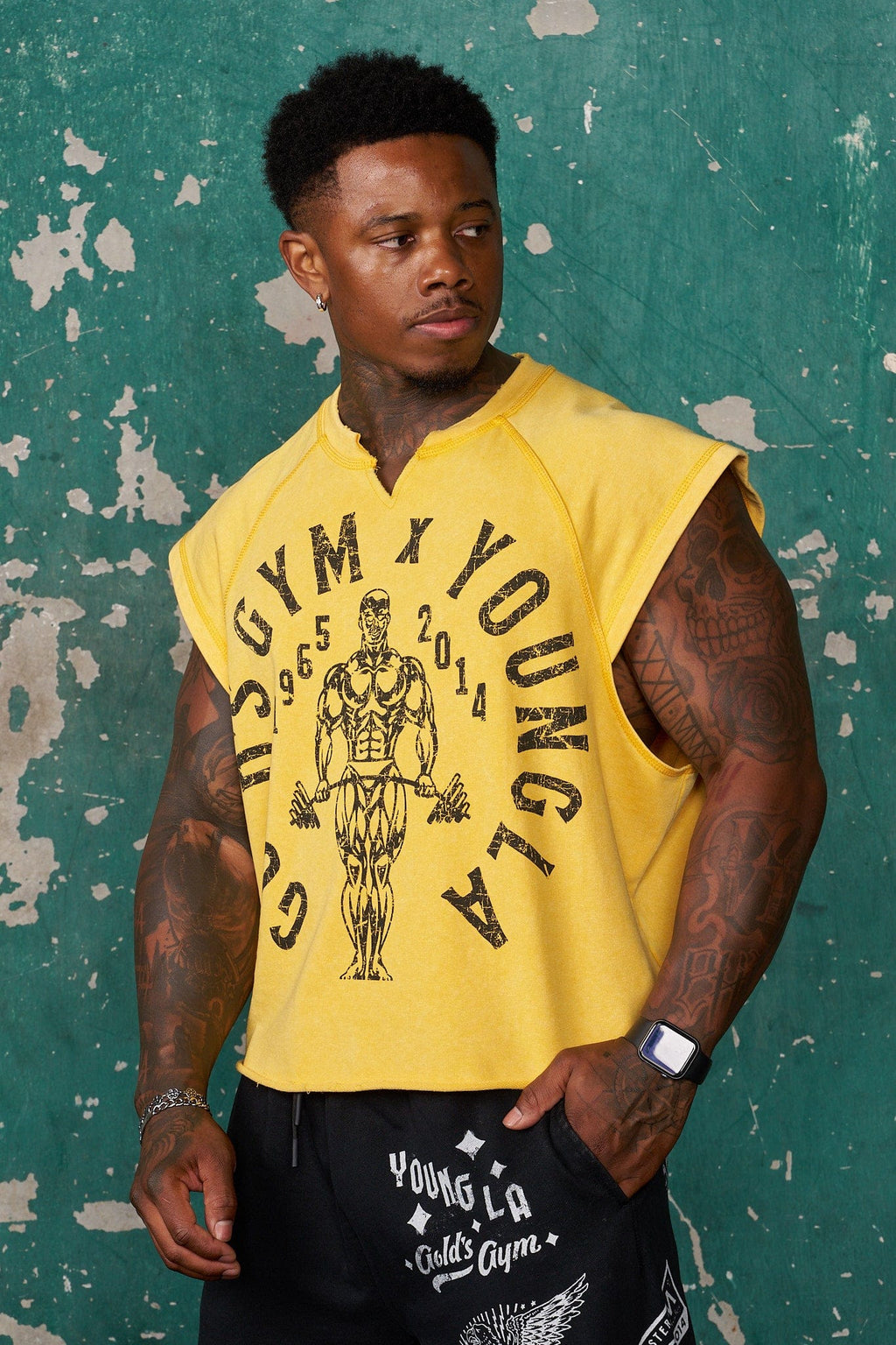 5069 - Golds Gym Retro Cut