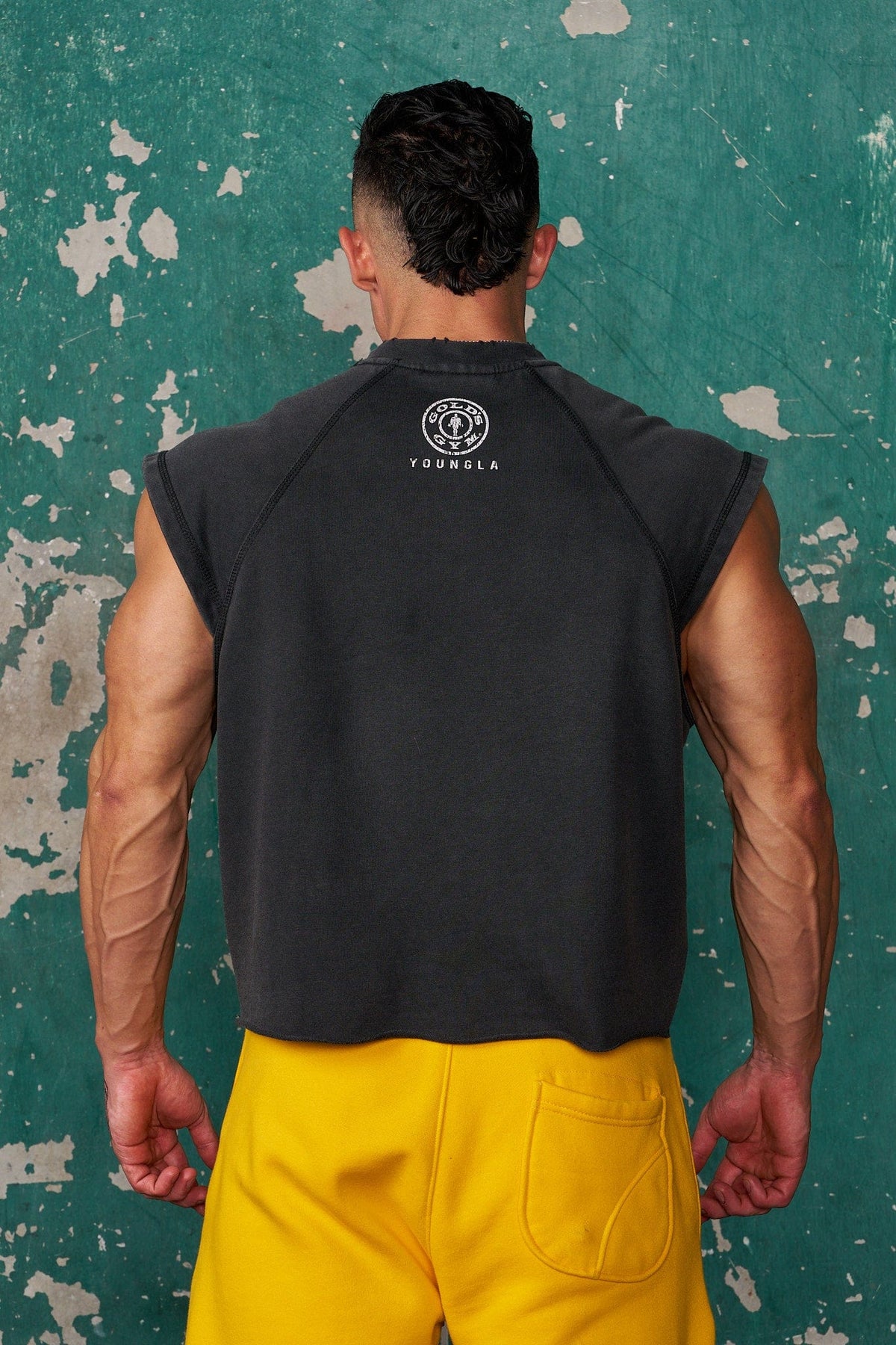 5069 - Golds Gym Retro Cut