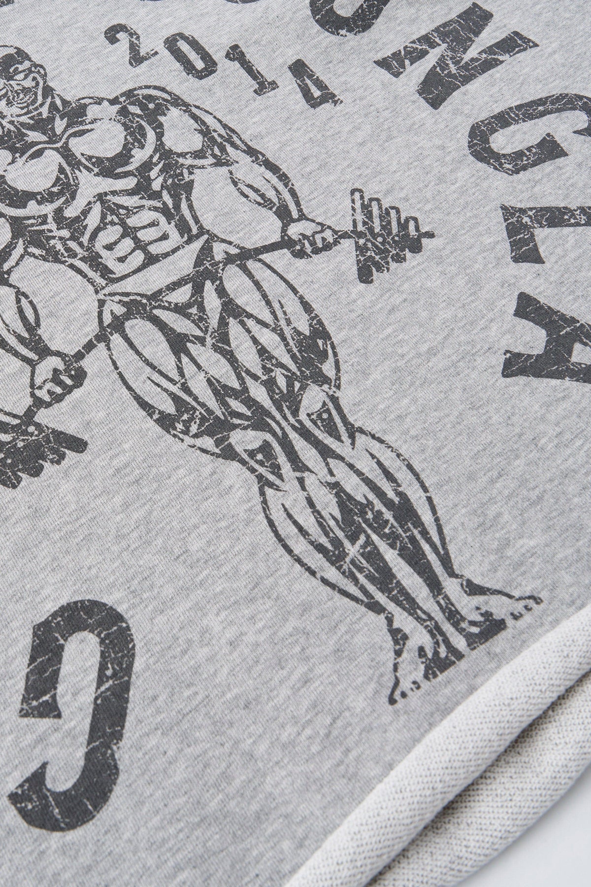 5069 - Golds Gym Retro Cut